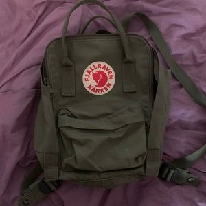 Fjall Raven Kanken Mini Backpack